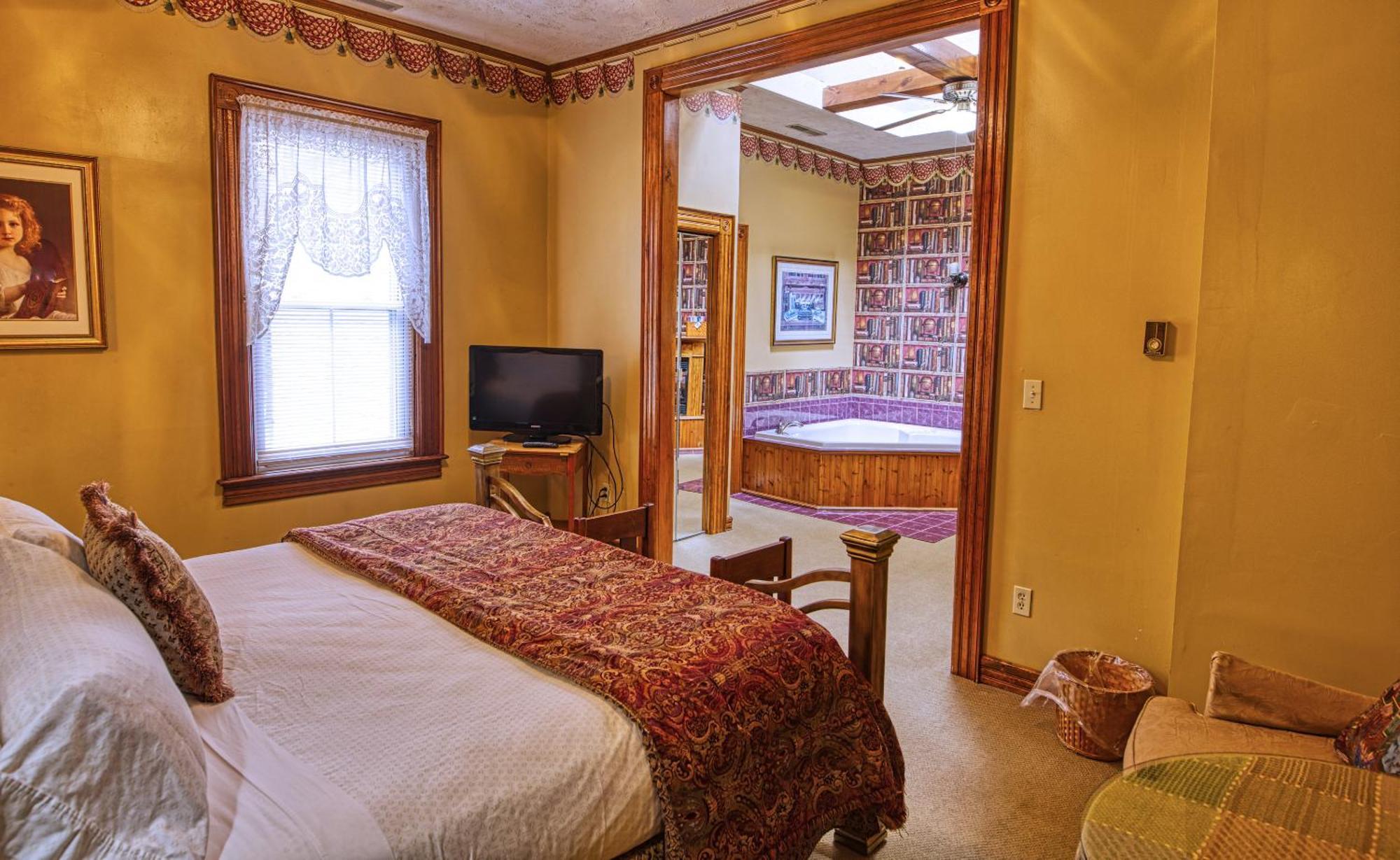 Rockwell Falls Inn And Wine Bar Lake Luzerne Oda fotoğraf